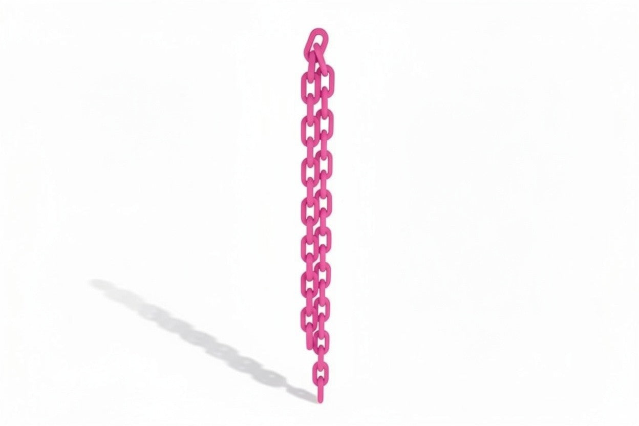 BANJOR HAKO Tragekette Lang in Fuchsia, strukturierte Designer-Kette für Handtasche, Studioaufnahme auf weißem Hintergrund