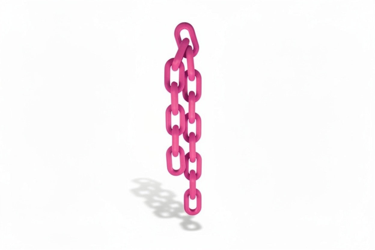 BANJOR HAKO Tragekette Standard in Fuchsia, strukturierte Designer-Kette für Handtasche, Studioaufnahme auf weißem Hintergrund