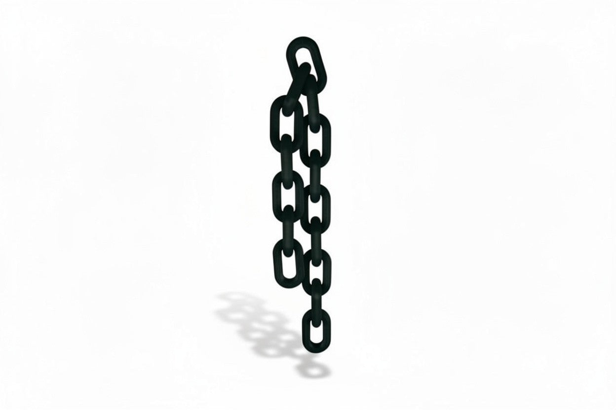 BANJOR HAKO Tragekette Standard in Schwarz, minimalistische Designer-Kette für Handtasche mit markanten Gliedern, Studioaufnahme auf hellem Hintergrund